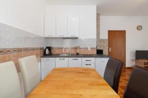 Apartments Ivica