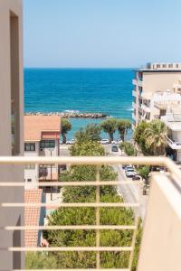 Blue Horizons Luxury Apartment