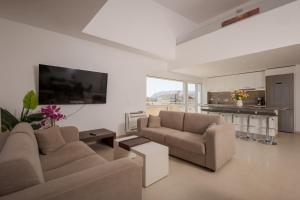 Blue Horizons Luxury Apartment