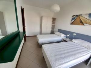 3-bedroom beachfront apartment in the Pineta area