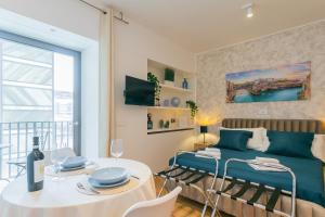 NEW - 3 min from Central Station - Private Balcony - Italico Suite