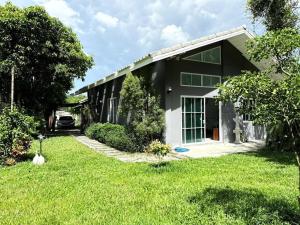 Garden House with backyard near Chachoengsao