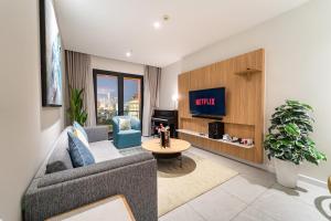 Luxury 3 bedrooms apartment at the Saigon center