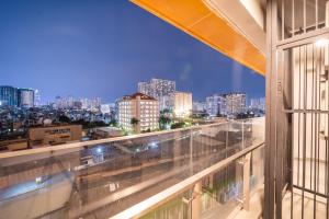 Luxury 3 bedrooms apartment at the Saigon center