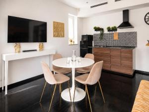 Vatican Sky view Spa Apartment by RHR