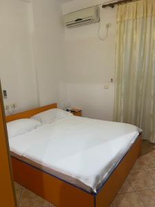 Elona Apartment