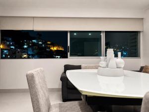 Depa 2 habitaciones con vista al rio cerca a malecon