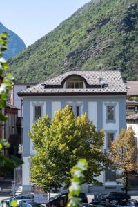 RubySuite - 2 min walk To Bernina Express
