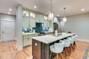 Waterfront Home on Lake Hartwell w Dock Access