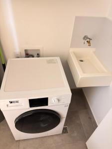 Moderno apartamento en Zona 10 Edificio FIAME