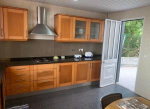 Beautiful 2BR - 10 mins from Funchal - Ocean Views
