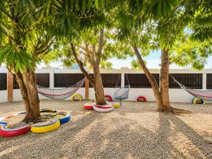 Villa 14 huéspedes - Piscina, jacuzzi y jardín privado - 15 min aereopuerto y playa