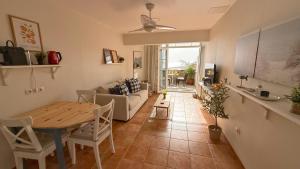 Sunset terrace & Sea Views in Patalavaca Apt 25