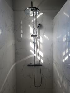 Private 1BR Apartment Near Airport