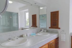 Casa Del Mar Cancun - Oceanfront Boutique Suites