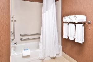 Holiday Inn Express Lewisburg - New Columbia by IHG