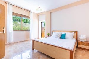 Radhima Res 15 - One Bedroom Apt, Sea View