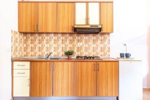 Radhima Res 15 - One Bedroom Apt, Sea View