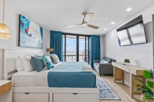 #216 Ocean View Efficiency King with Full Kitchen