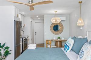 #216 Ocean View Efficiency King with Full Kitchen