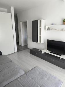 MT Residential Studio