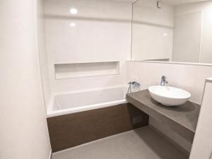 Castle & Old Town Center 2-Room Apt