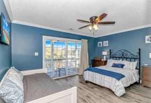 Steps to Beach! 4BR- 4BA En-Suite, Pool, Sleeps 14
