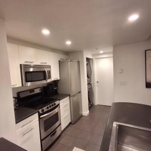 Cozy Bright 1BR with millions city views