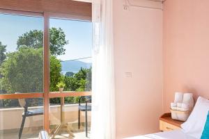 Radhima Res 3 - Double Room, Sea View