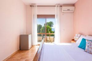Radhima Res 3 - Double Room, Sea View