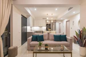 Lilia Home