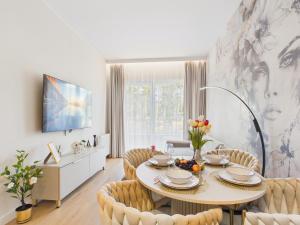 Sand & Sky Premium Apartment Terrace & SPA by Solarento
