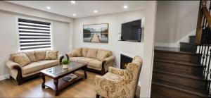 Brampton House Near Pearson Airport