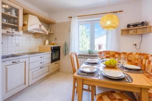 Apt Smode with Panoramic Balcony - Happy Rentals