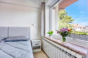 Apt Smode with Panoramic Balcony - Happy Rentals
