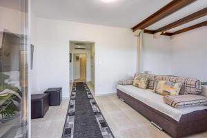 Apt Smode with Panoramic Balcony - Happy Rentals