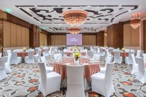 Crowne Plaza New Delhi Okhla by IHG