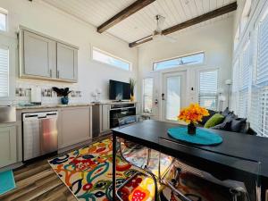 The Tiny Tejas with Pool and Hot Tub