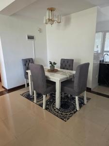 Leora Homes