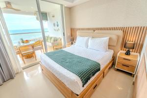 HERMOSO APARTAMENTO DE LUJO CON VISTA AL MAR EN EL Edificio Cartagena Beach Resort CB1024