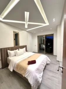 Charming 2 Rooms Garden Retreat with Shared Pool