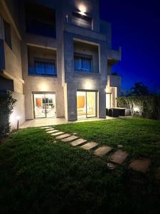 Charming 2 Rooms Garden Retreat with Shared Pool
