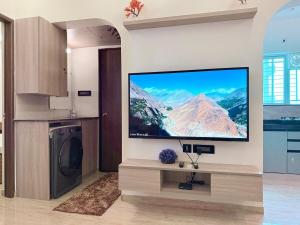 Vrush Home