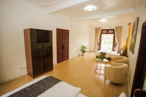 Simi Homes Lake Side Hanoi