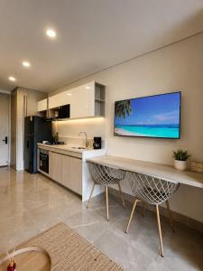 Luxury Suite Steps to Beach Bello Horizonte