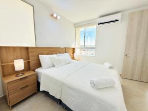 Luxury 2BR Apt Cartagena Pool, Gym & Near Beach