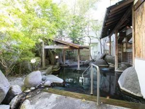 Yufuin Besso Shikisai Hotel