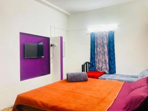 Akshay INN