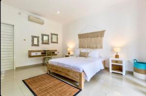 Villa Pucuk Harum 3BDR Seminyak, Petitenget
