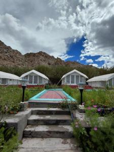 Blue Yak Resort
